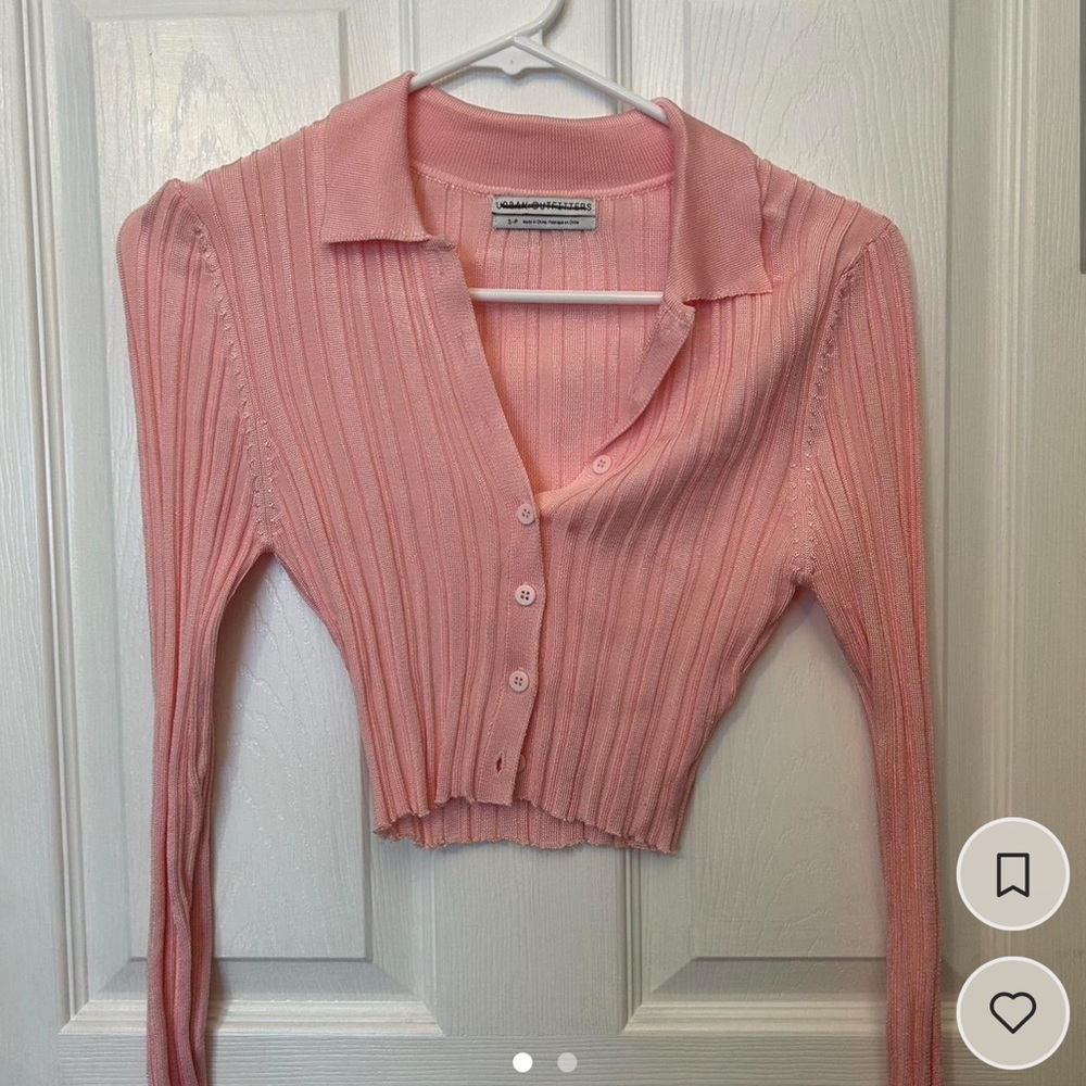 Urban Outfitters/ pink long sleeve/ cropped/ size small